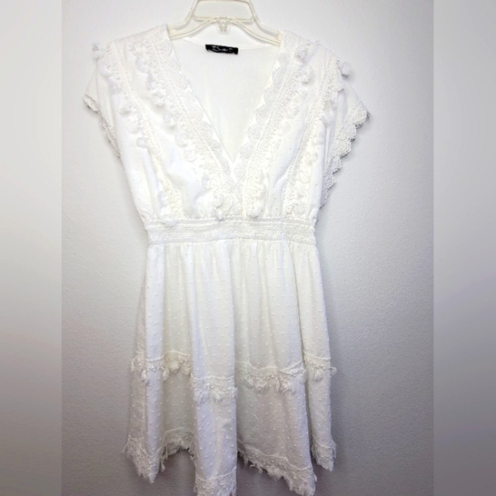 Simplee Large Embroidered Dress With Tassels L VNeck White NWOT